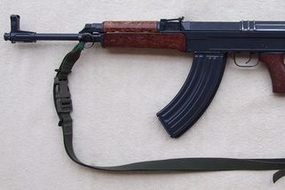 koktejl | Kvíz: Vojenská hantýrka. Kdo byl bažantem, ví, co je deka nebo špagát